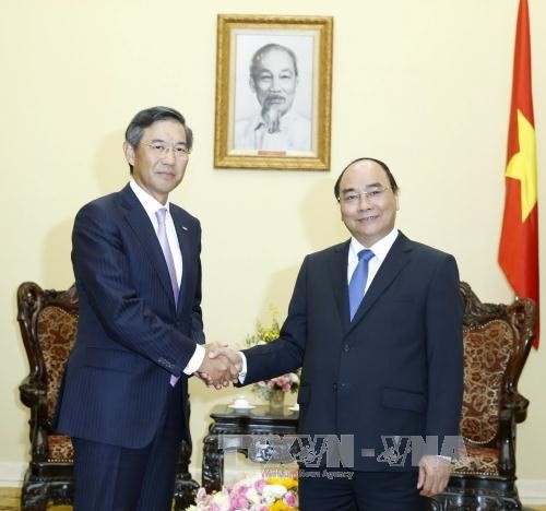 PM pledges favorable conditions for Japanese investors - ảnh 1